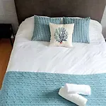 Bed & Breakfast Surfsoul - Peniche