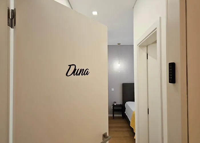 לינה וארוחת בוקר Surfsoul - פניש