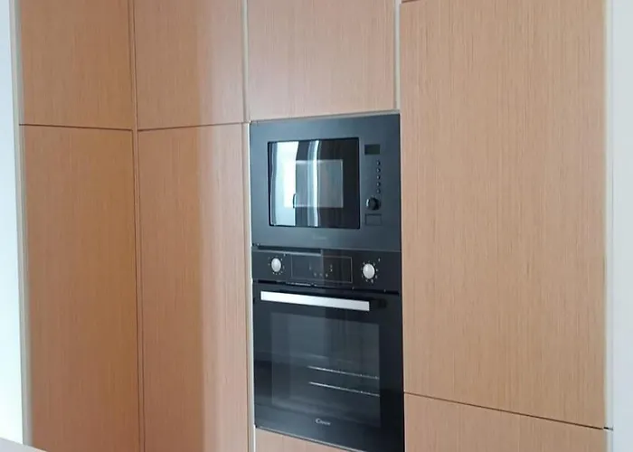 לינה וארוחת בוקר Surfsoul - פניש